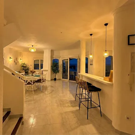 Villa Holavivienda - De Lujo A Pie De Playa Con Piscina Privada *